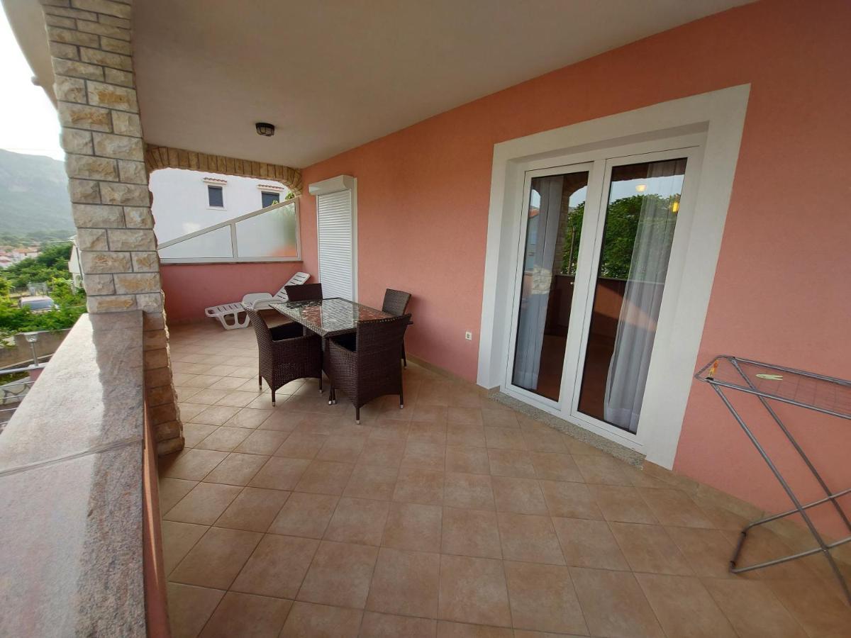 Apartments & Rooms Nensi Baška Extérieur photo