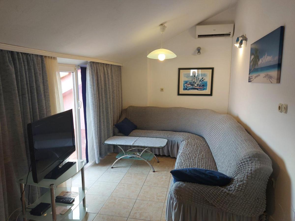 Apartments & Rooms Nensi Baška Extérieur photo