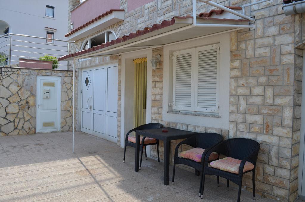 Apartments & Rooms Nensi Baška Extérieur photo